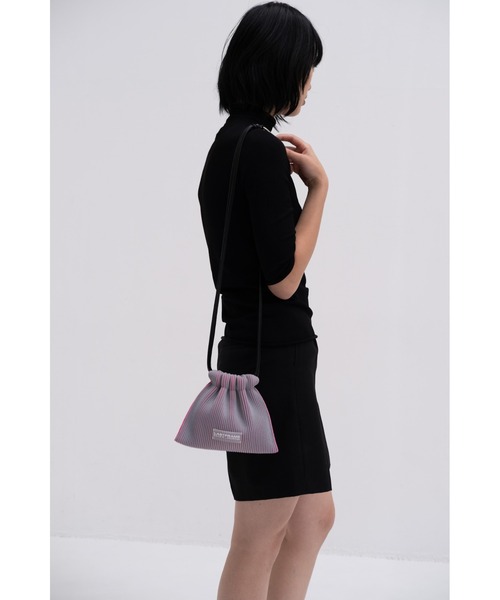 LASTFRAME（ラストフレーム）の「KASANE SACK BAG MINI（ショルダーバッグ・レディース・ブラック系その他/グレー系その他/グリーン系その他/ピンク系その他・mini）」の11枚目の写真