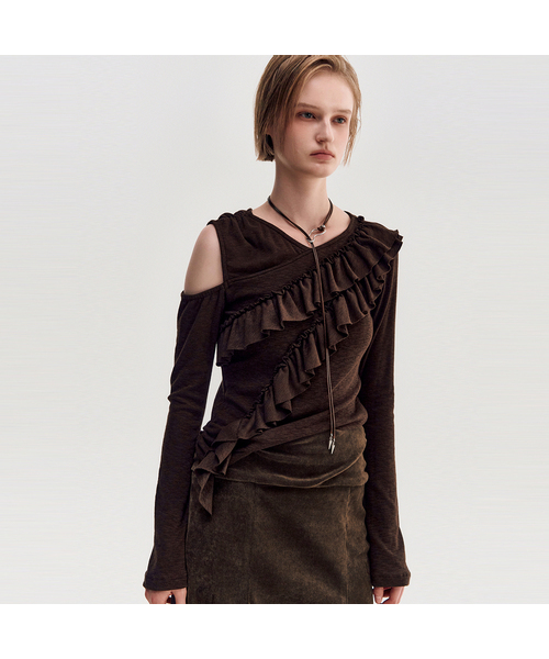 KIMZISU(キムジス)の「Diagonal Ruffle Jersey Top _ BROWN(Tシャツ/カットソー・レディース・ブラウン・SMALL/MEDIUM)」の1枚目の写真