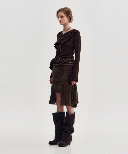 KIMZISU(キムジス)の「Diagonal Ruffle Jersey Top _ BROWN(Tシャツ/カットソー・レディース・ブラウン・SMALL/MEDIUM)」の5枚目の写真