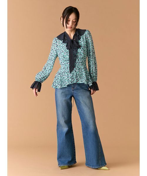 LILY BROWN(リリーブラウン)の「【WEB限定00サイズ】ストレッチフレアデニムパンツ(デニムパンツ・レディース・ブルー/イエロー/その他・0/1)」の8枚目の写真