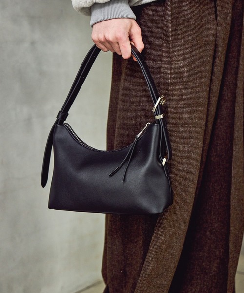HARE（ハレ）の「RESHAPEバックルワンハンドルバッグ(HARE)（ハンドバッグ・メンズ・ブラック・FREE）」の5枚目の写真
