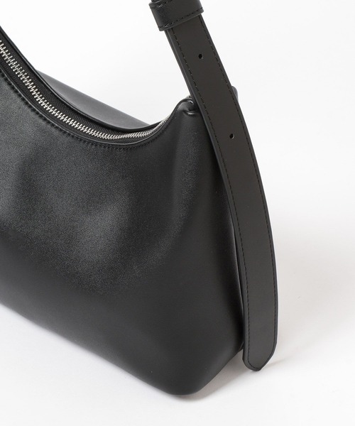 HARE（ハレ）の「RESHAPEバックルワンハンドルバッグ(HARE)（ハンドバッグ・メンズ・ブラック・FREE）」の18枚目の写真