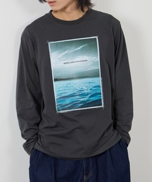 Mac-House（マックハウス）の「T-GRAPHICS フォトプリント長袖Ｔシャツ（Tシャツ/カットソー）」