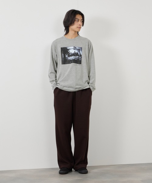 Mac-House(マックハウス)の「【T-GRAPHICS / ティーグラフィックス】フォトプリント長袖Tシャツ(Tシャツ/カットソー・メンズ・グレー系2/ブラック/ホワイト/グレー系1/ベージュ・S/M/L/XL)」の20枚目の写真
