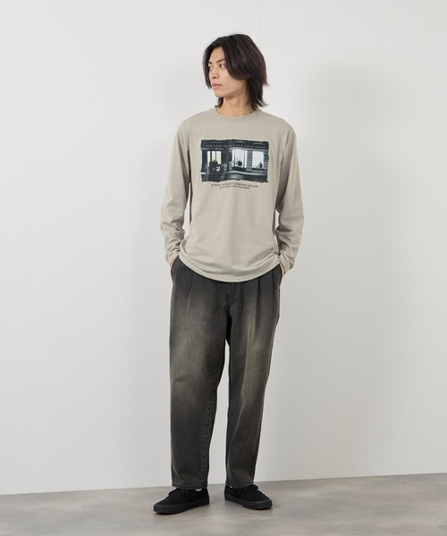 Mac-House(マックハウス)の「【T-GRAPHICS / ティーグラフィックス】フォトプリント長袖Tシャツ(Tシャツ/カットソー・メンズ・グレー系2/ブラック/ホワイト/グレー系1/ベージュ・S/M/L/XL)」の13枚目の写真