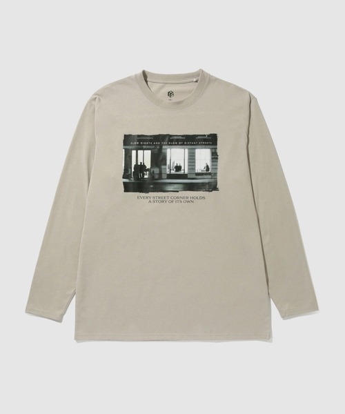 Mac-House(マックハウス)の「【T-GRAPHICS / ティーグラフィックス】フォトプリント長袖Tシャツ(Tシャツ/カットソー・メンズ・グレー系2/ブラック/ホワイト/グレー系1/ベージュ・S/M/L/XL)」の7枚目の写真