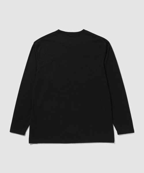 Mac-House(マックハウス)の「【T-GRAPHICS / ティーグラフィックス】フォトプリント長袖Tシャツ(Tシャツ/カットソー・メンズ・グレー系2/ブラック/ホワイト/グレー系1/ベージュ・S/M/L/XL)」の6枚目の写真