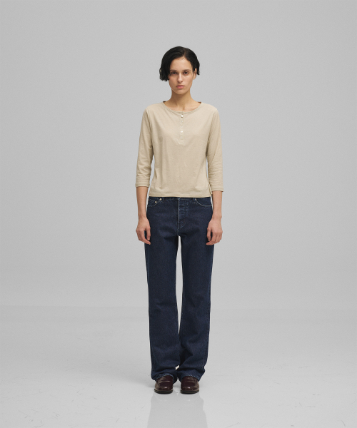 ANOTHER OFFICE WOMEN(アナザー オフィス ウーマン)の「w. Solid Henryneck Tee (Pale Khaki)(Tシャツ/カットソー・レディース・その他・FREE)」の2枚目の写真