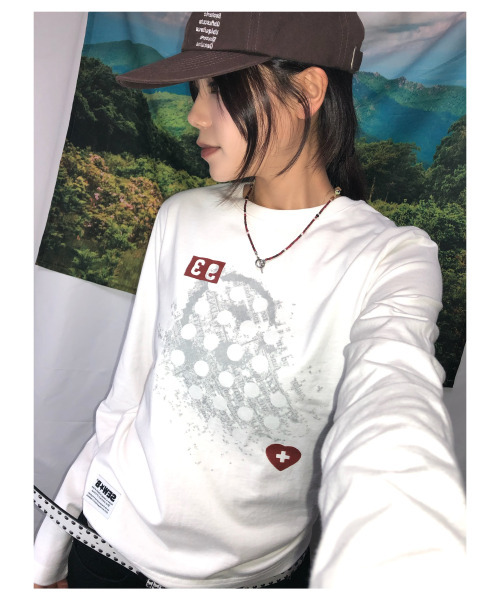 SEW-B(ソービー)の「セミクロップHos93 長袖Tシャツ(Tシャツ/カットソー・レディース・ホワイト・FREE)」の1枚目の写真