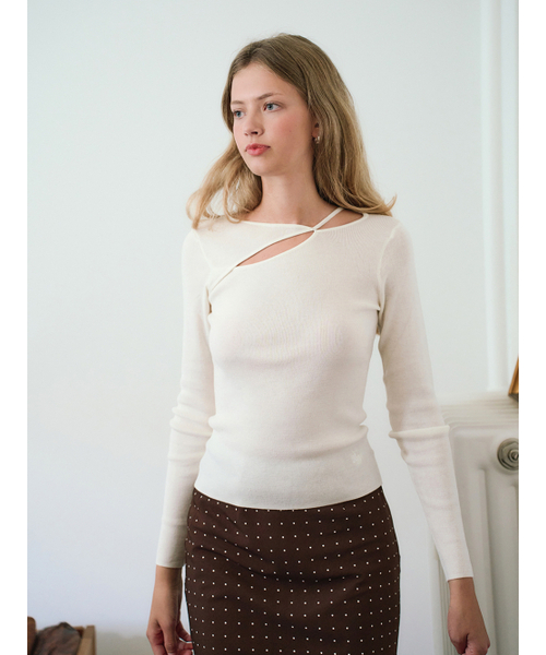 LANGNLU（ラングアンドルー）の「CHARLO Cut-Out Knit (Charlo)_IVORY（ニット/セーター・レディース・アイボリー・FREE）」の2枚目の写真