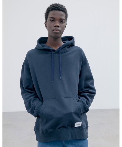 uniform experiment（ユニフォームエクスペリメント）の「LOOSE HOODIE（パーカー・メンズ・キャメル/ネイビー/ブラック・1/2/3/4/5）」の4枚目の写真