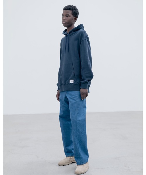 uniform experiment（ユニフォームエクスペリメント）の「LOOSE HOODIE（パーカー・メンズ・キャメル/ネイビー/ブラック・1/2/3/4/5）」の5枚目の写真