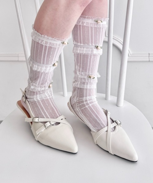 Loueme（ルエム）の「クロスベルトポインテッドトゥミュールパンプス（パンプス・レディース・ブラック/オフホワイト/レッド・24.5cm/23.5cm/22.5cm）」の14枚目の写真