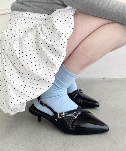 Loueme（ルエム）の「クロスベルトポインテッドトゥミュールパンプス（パンプス・レディース・ブラック/オフホワイト/レッド・24.5cm/23.5cm/22.5cm）」の9枚目の写真