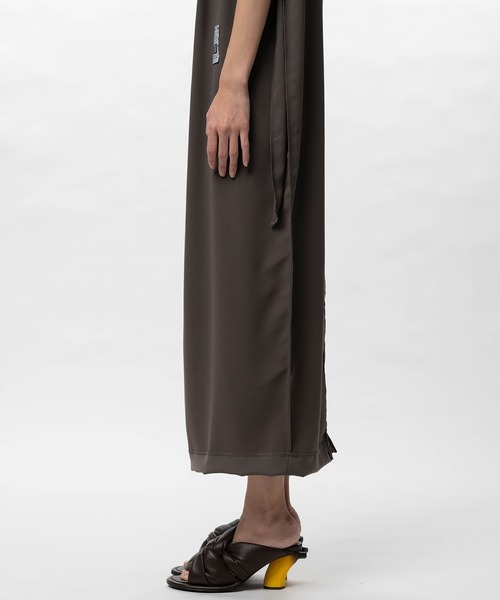Maison MIHARA YASUHIRO(メゾンミハラヤスヒロ)の「Inside-out Dress(ドレス・レディース・ブラック/ブラウン・38/36)」の15枚目の写真