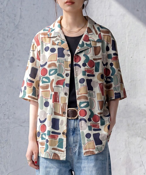 antiqua（アンティカ）の「幾何学柄 シャツ（シャツ/ブラウス・レディース・ホワイト/ブラック・ONESIZE）」の6枚目の写真