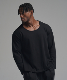 PHERMENON（フェルメノン）の「マッスルフィットUネックロングスリーブ - ブラック（Tシャツ/カットソー）」