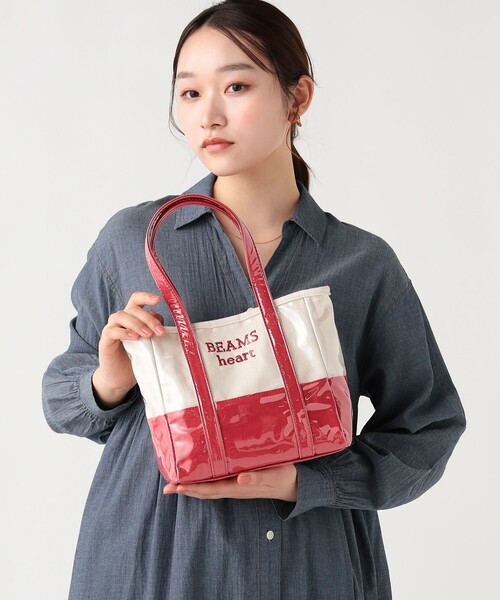 BEAMS HEART(ビームスハート)の「キャンバス ビニール トートバッグ(トートバッグ・レディース・レッド/ナチュラル・ONE SIZE)」の4枚目の写真
