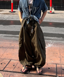 eastserviceshop（イーストサービスショップ）の「Maximal Ballon Cargo Pants - Green（スウェットパンツ）」