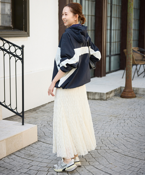 SLOBE IENA(スローブイエナ)の「《WEB限定/追加》レースランダムフレアスカート(スカート・レディース・アイボリー・36/38)」の4枚目の写真