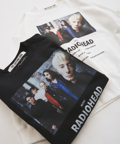 JOURNAL STANDARD relume（ジャーナルスタンダード　レリューム）の「【THE CULTURE CODE】レディオヘッド by Kevin Cummins フォトスウェット（スウェット・メンズ・ホワイト/ブラック・MEDIUM/LARGE）」の6枚目の写真