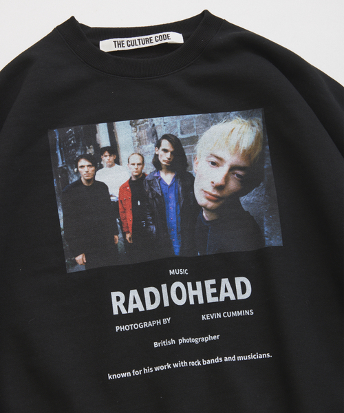 JOURNAL STANDARD relume（ジャーナルスタンダード　レリューム）の「【THE CULTURE CODE】レディオヘッド by Kevin Cummins フォトスウェット（スウェット・メンズ・ホワイト/ブラック・MEDIUM/LARGE）」の7枚目の写真