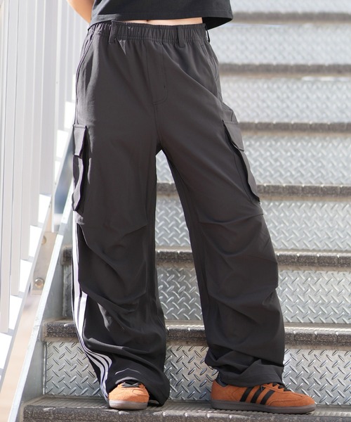 adidas(アディダス)の「adidas/アディダス レディース W ストレッチカーゴパンツ KS931(その他パンツ・レディース・ブラック/ベージュ・L/M)」の3枚目の写真
