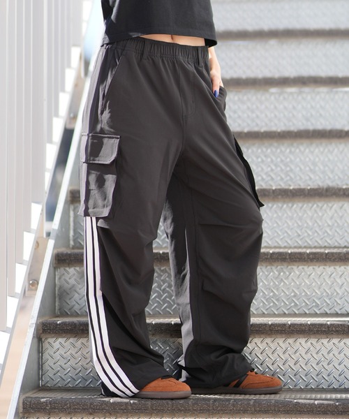 adidas(アディダス)の「adidas/アディダス レディース W ストレッチカーゴパンツ KS931(その他パンツ・レディース・ブラック/ベージュ・L/M)」の5枚目の写真