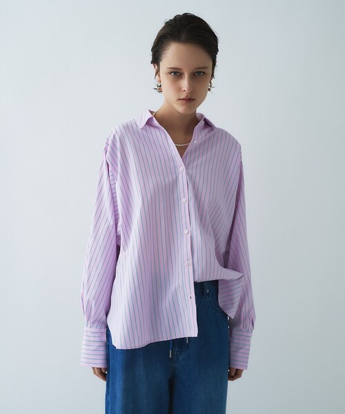 cloenc（クロエンス）の「【手洗い可】バックギャザールーズシャツ（シャツ/ブラウス・レディース・ピンク系その他/ホワイト/ブルー系2/ベージュ・02）」の7枚目の写真