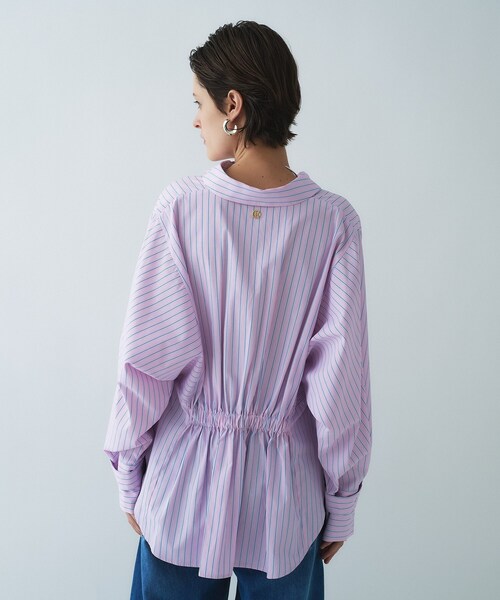 cloenc（クロエンス）の「【手洗い可】バックギャザールーズシャツ（シャツ/ブラウス・レディース・ピンク系その他/ホワイト/ブルー系2/ベージュ・02）」の10枚目の写真