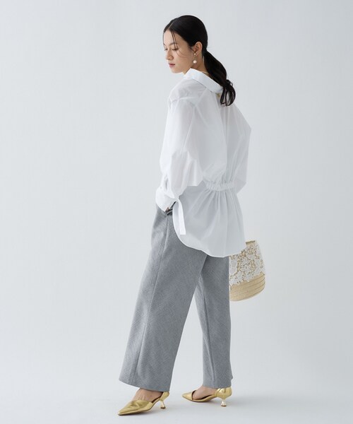 cloenc（クロエンス）の「【手洗い可】バックギャザールーズシャツ（シャツ/ブラウス・レディース・ピンク系その他/ホワイト/ブルー系2/ベージュ・02）」の12枚目の写真