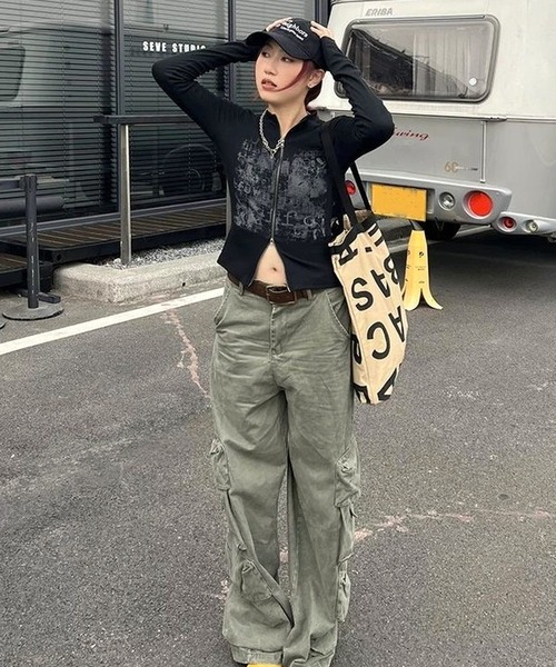 CANVAS+(キャンバスプラス)の「【CANVAS+】フロントプリントダブルジップトップス(その他トップス・レディース・ブラック・M)」の6枚目の写真