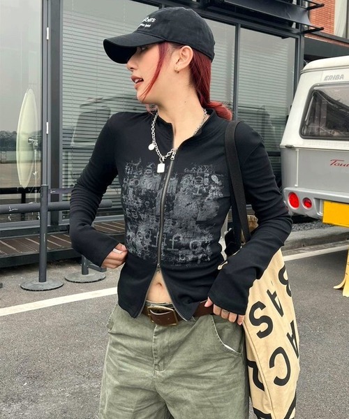CANVAS+(キャンバスプラス)の「【CANVAS+】フロントプリントダブルジップトップス(その他トップス・レディース・ブラック・M)」の8枚目の写真
