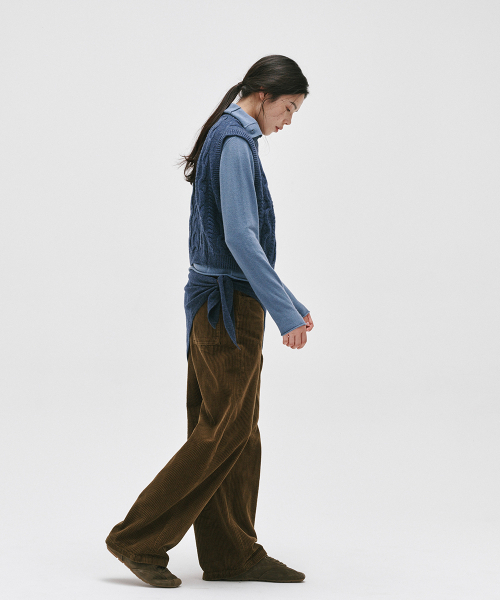 YURT（ユルト）の「CASHMERE  WOOL ARAN VEST_3color（ニット/セーター・レディース・ダークブラウン/ライトグレー/ブラウン・FREE）」の13枚目の写真