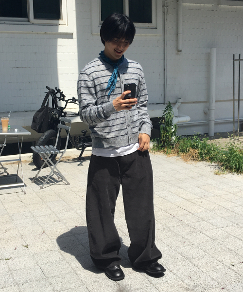 INTEMPOMOOD(インテンポムード)の「フレンチストライプクロップカーディガン_グレー(カーディガン/ボレロ・メンズ・グレー・LARGE/MEDIUM/X-LARGE)」の3枚目の写真