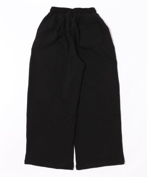 Chikashitsu +(チカシツプラス)の「【Chikashitsu +】studs design overfit sweat pants / 【チカシツプラス】スタッズオーバーサイズスウェットパンツ(スウェットパンツ・メンズ・ブラック/グレー・ONE SIZE)」の3枚目の写真