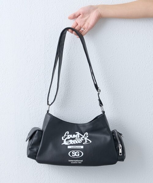 SOUNDSGOOOOD(サウンズグッド)の「【SOUNDS GOOOOD】レザーハーフムーンバッグ(ショルダーバッグ・レディース・ブラック/ピンク・ONE SIZE)」の12枚目の写真