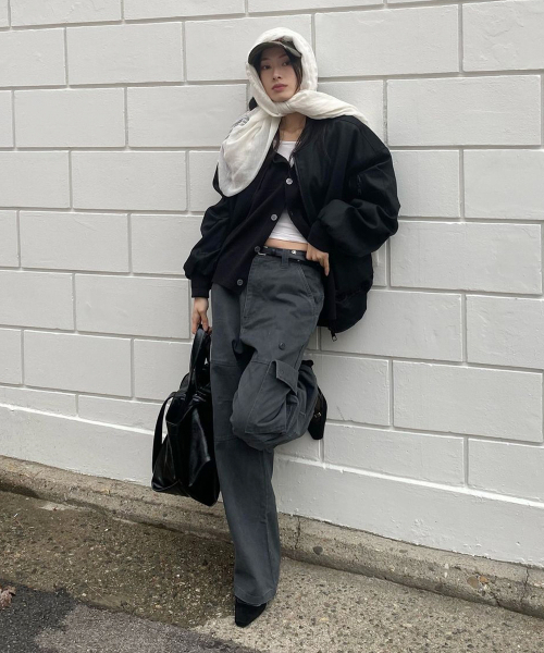 INTEMPOMOOD(インテンポムード)の「ボタンポケットカーゴパンツ_チャコール(その他パンツ・レディース・チャコール・MEDIUM/LARGE/X-LARGE)」の4枚目の写真