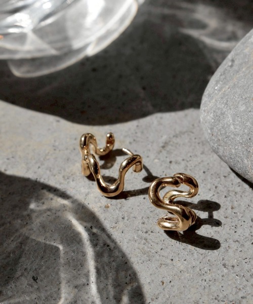 norme（ノーム）の「【SILVER925】ノーム パルス フープ  ピアス /  norme pulse hoop pierce（ピアス（両耳用）・レディース・ゴールド・FREE）」の4枚目の写真