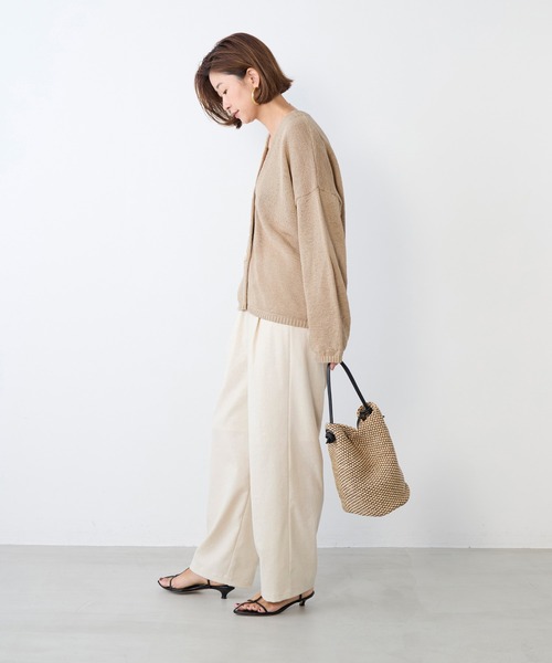 MICA&DEAL(マイカ&ディール)の「Vネックルーズニットカーディガン(ニット/セーター・レディース・グレイッシュベージュ/ベージュ/ダークグレー・FREE)」の17枚目の写真