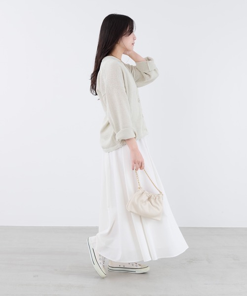 MICA&DEAL(マイカ&ディール)の「Vネックルーズニットカーディガン(ニット/セーター・レディース・グレイッシュベージュ/ベージュ/ダークグレー・FREE)」の12枚目の写真