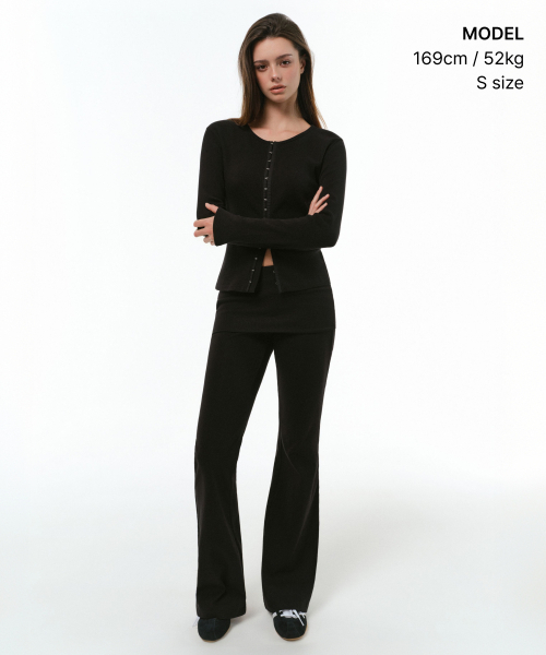 MUSINSA STANDARD WOMAN（ムシンサスタンダードウーマン）の「ウィメンズリブスリムフックジャージカーディガン[ブラック]（カーディガン/ボレロ・レディース・その他・SMALL/MEDIUM/LARGE/X-SMALL）」の2枚目の写真