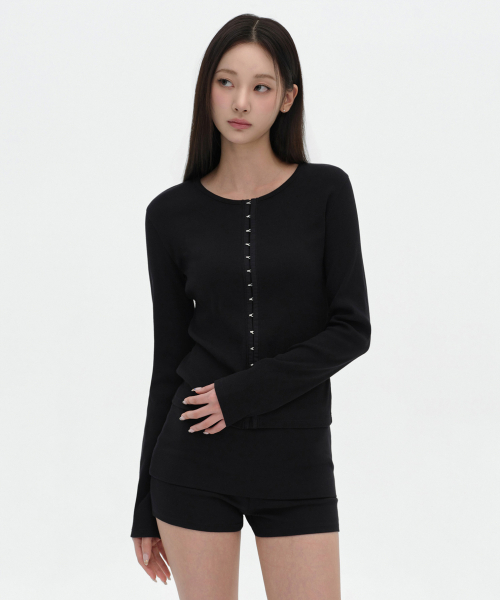MUSINSA STANDARD WOMAN（ムシンサスタンダードウーマン）の「ウィメンズリブスリムフックジャージカーディガン[ブラック]（カーディガン/ボレロ・レディース・その他・SMALL/MEDIUM/LARGE/X-SMALL）」の3枚目の写真