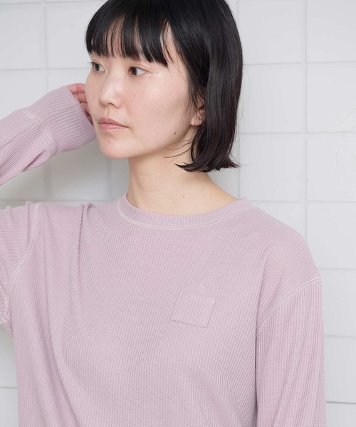 l'atelier du savon（アトリエドサボン）の「ちいさなポケットのワッフルプルオーバー（Tシャツ/カットソー・レディース・パープル/グリーン/マルチ・FREE）」の15枚目の写真