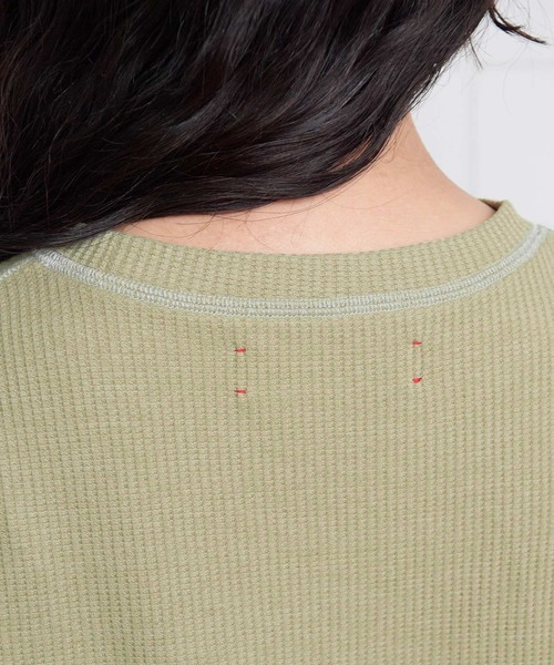 l'atelier du savon（アトリエドサボン）の「ちいさなポケットのワッフルプルオーバー（Tシャツ/カットソー・レディース・パープル/グリーン/マルチ・FREE）」の4枚目の写真