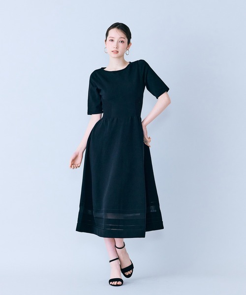 Audie a Muses(オーディアミューズ)の「美シルエットニットワンピース(ワンピース・レディース・ブラック/レッド・38/42)」の2枚目の写真