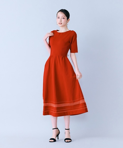Audie a Muses(オーディアミューズ)の「美シルエットニットワンピース(ワンピース・レディース・ブラック/レッド・38/42)」の15枚目の写真