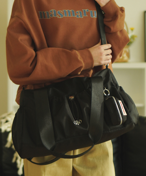 MASMARULEZ（マスマルールズ）の「[INT][POUCH SET] glossy shoulder duffel bag _ Black（ボストンバッグ・レディース・その他・FREE）」の10枚目の写真