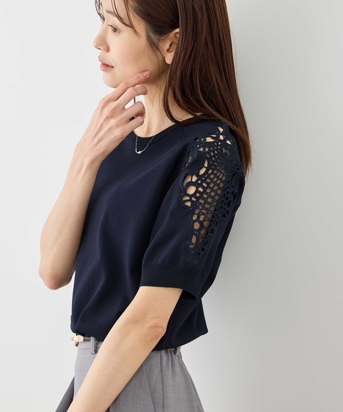 ROPE' PICNIC（ロペピクニック）の「八方映えニット 袖レースニットプルオーバー/UVカット・接触冷感・イージーケア（ニット/セーター・レディース・ネイビー/オフホワイト/サックスブルー/クリーム・FREE）」の5枚目の写真