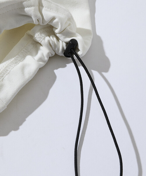 Russell Athletic（ラッセルアスレティック）の「限定展開 RUSSEL ATHLETIC×FREAK'S STORE/ラッセルアスレティック 別注 ビッグシルエット ヘムコード サイドポケット Tシャツ（Tシャツ/カットソー・メンズ・ホワイト/ブラック/グレイッシュベージュ/スミクロ・LARGE/MEDIUM/SMALL）」の17枚目の写真